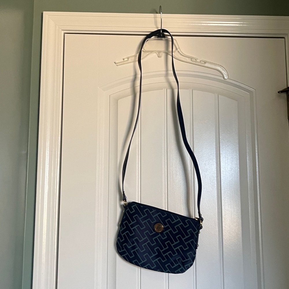 Tommy Hilfiger Signature Cross Body Bag NWOT
